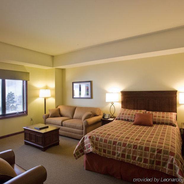 The Tamarack Hotel Ellicottville Room photo